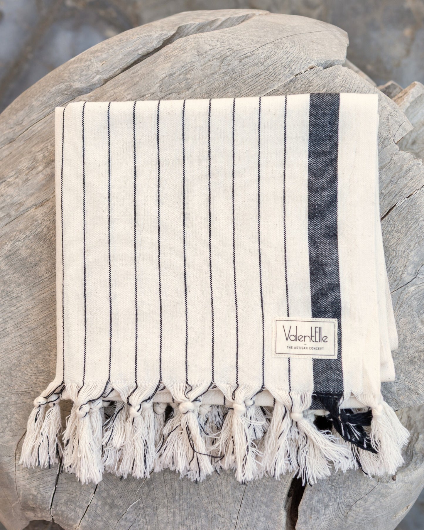QUALIY BEACH TOWEL AND CLUTCH