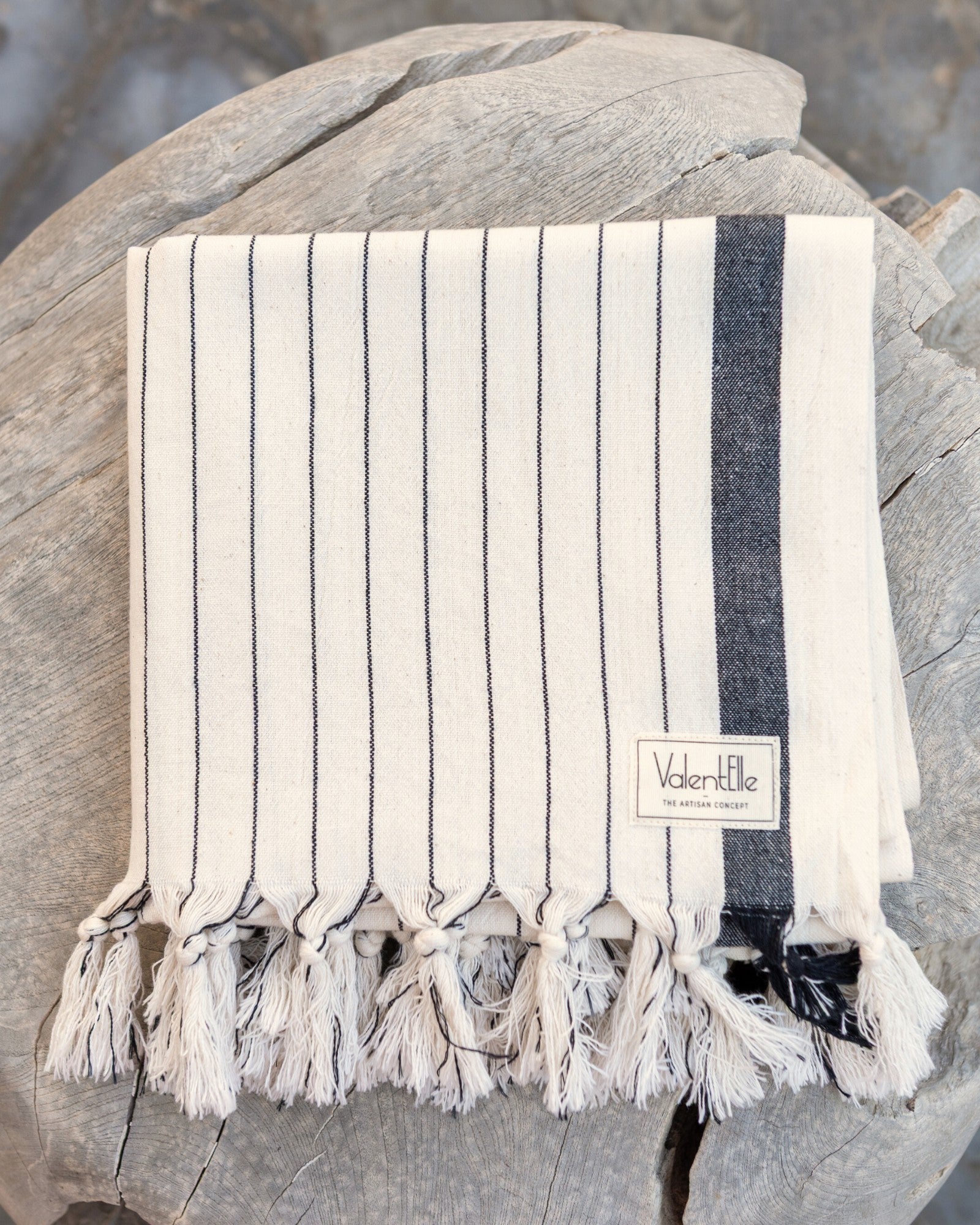 QUALIY BEACH TOWEL AND CLUTCH