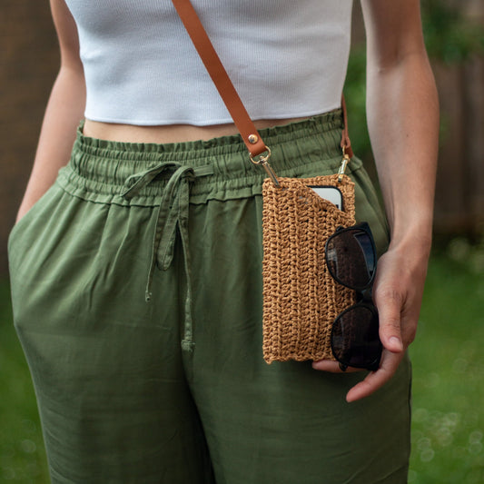 *NEW* Chic Raffia Mobile Phone Bag, Black